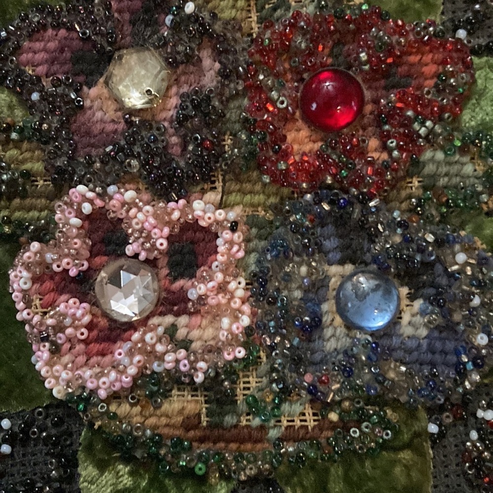 Soure Bag New York Hand Beaded Bag - Picture 7 of 7